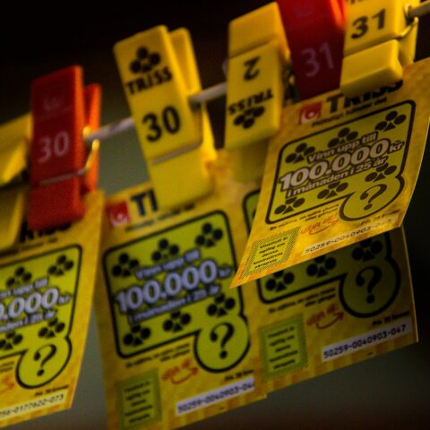 lottery fraud - store clerk