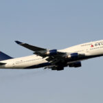 Delta plane - flight attendants arrested