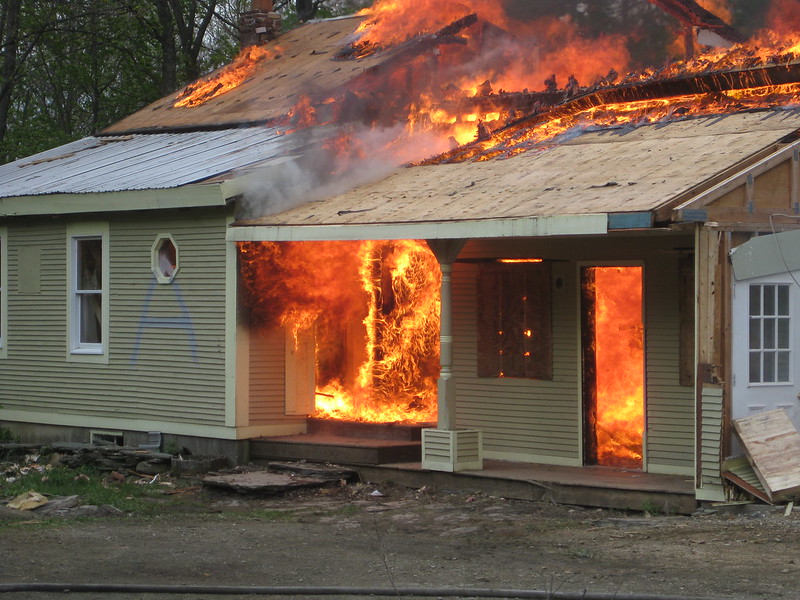 Texas man sets house on fire